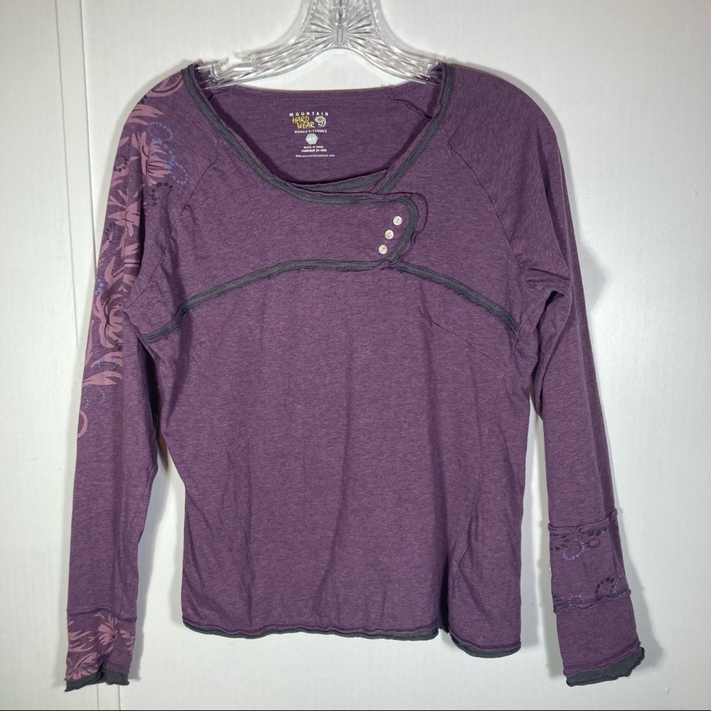Mountain Hardwear long sleeve shirt.100% Organic Cotton. Size Medium